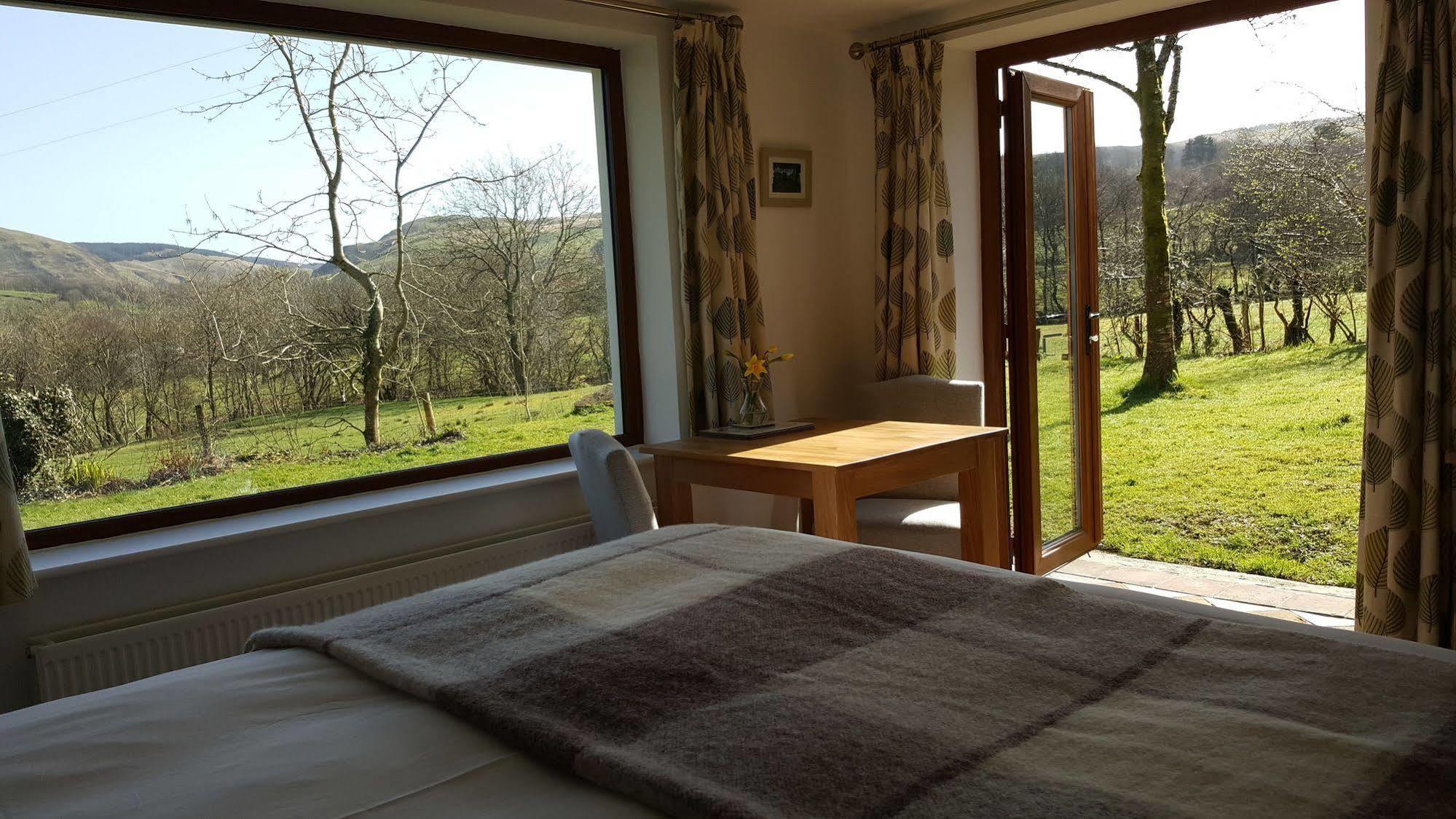 Nant Yr Onnen B&B And Holiday Cottage Tregaron Ngoại thất bức ảnh
